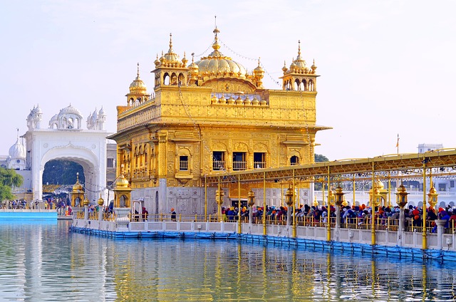 Chandigarh
													To Amritsar Tour Package