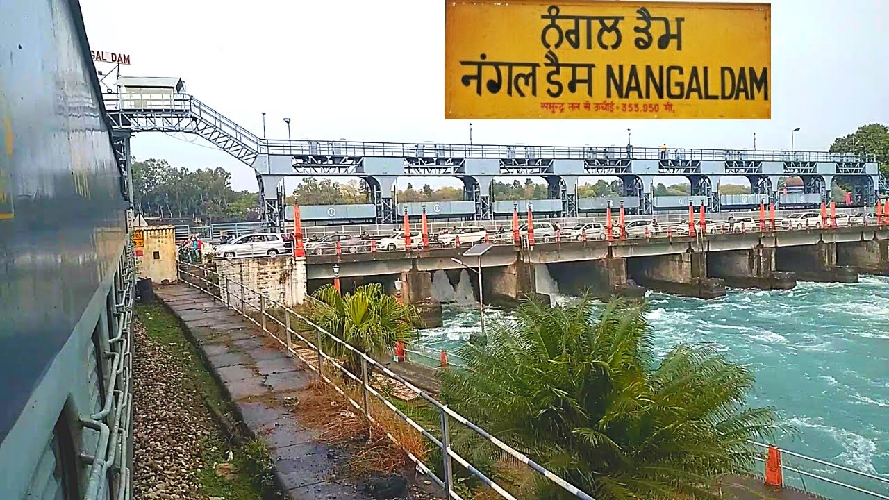 Tempo
																Traveller In Nangal Dam